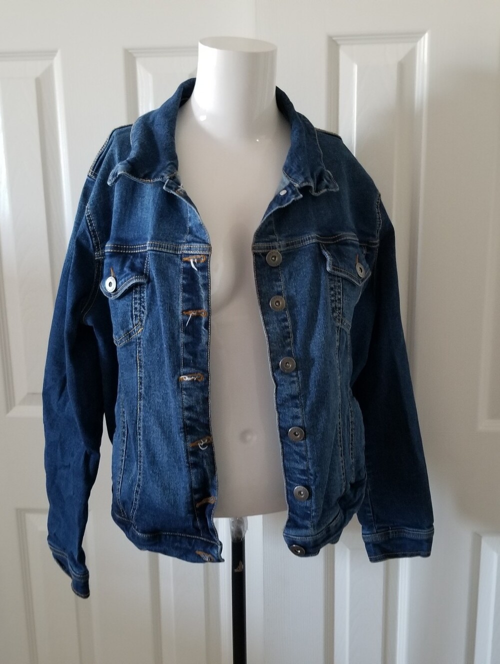 Torrid women's Jean Jacket size M/L